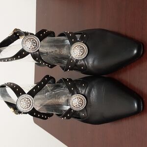 STRATEGIA‎ Studs Medallion Slingback  Shoes